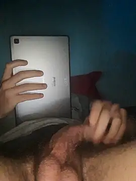 Snapshot of ilcazzone32 chatting on April 15, 9:04 pm ilcazzone32 online show from April 15, 9:04 pm