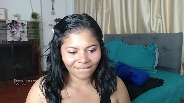 Emma hassani online show from May 12, 6:49 pm