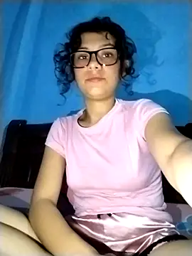 katty scorpion online show from April 12, 10:15 pm