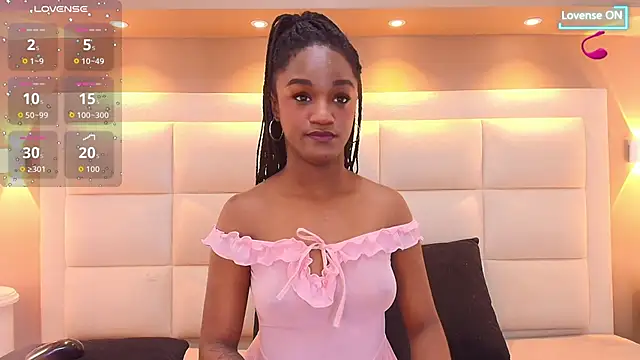 Chloebrunnie online show from May 16, 12:15 pm
