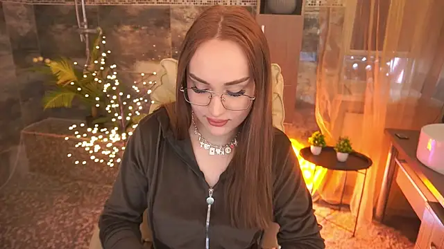 DawnGwin online show from March 25, 10:10 am