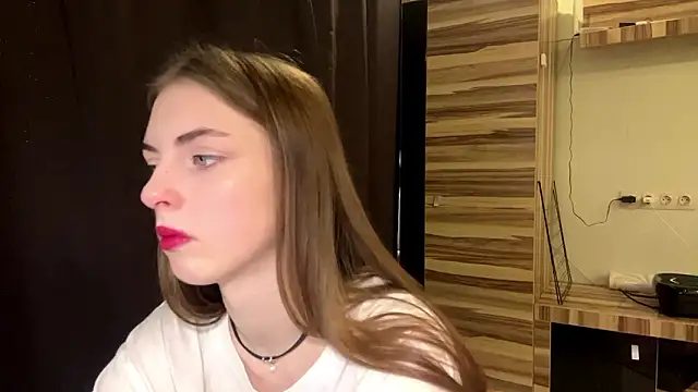 Snapshot of PollyDream chatting on March 14, 7:25 am PollyDream online show from March 14, 7:25 am