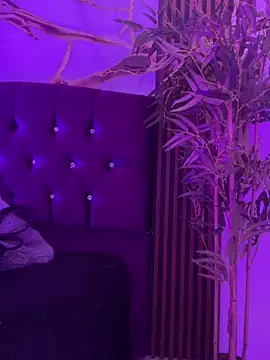 Snapshot of aurora_ec chatting on March 4, 12:44 pm aurora ec online show from March 4, 12:44 pm