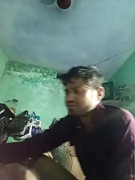 Snapshot of Varun908662 chatting on April 18, 7:07 pm Varun908662 online show from April 18, 7:07 pm