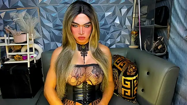 Snapshot of 10inDominant_Ayesha chatting on March 30, 3:35 pm 10inDominant Ayesha online show from March 30, 3:35 pm