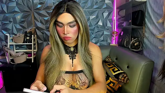 Snapshot of 10inDominant_Ayesha chatting on April 1, 2:58 pm 10inDominant Ayesha online show from April 1, 2:58 pm