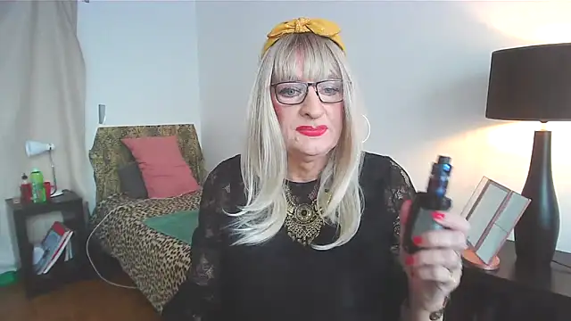 Snapshot of sophyTV chatting on March 28, 1:43 pm sophyTV online show from March 28, 1:43 pm