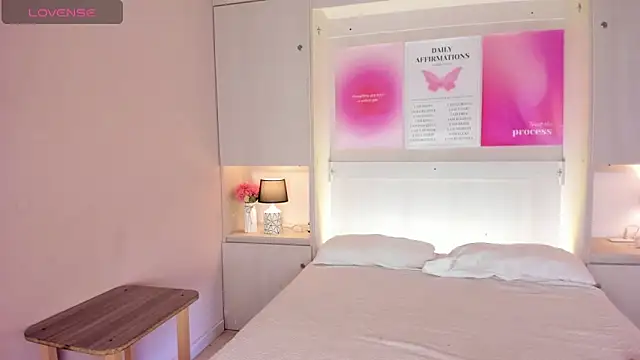 Snapshot of Oshun_444 chatting on March 17, 12:19 pm Oshun 444 online show from March 17, 12:19 pm