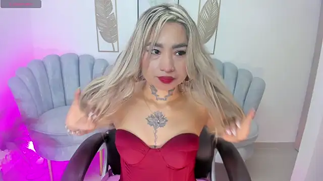 mystic nova  online show from May 19, 11:27 am