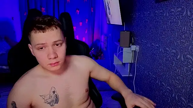 Snapshot of Karl_Night_ chatting on March 6, 9:11 pm Karl Night online show from March 6, 9:11 pm