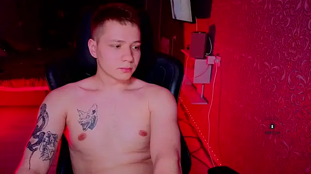 Snapshot of Karl_Night_ chatting on April 3, 7:01 pm Karl Night online show from April 3, 7:01 pm