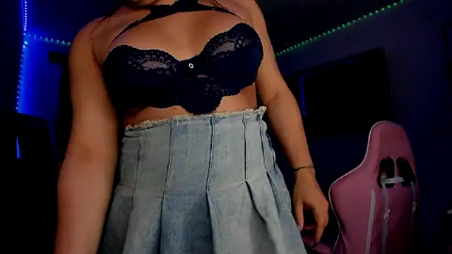 Snapshot of rubix_ts chatting on March 24, 6:57 pm rubix ts online show from March 24, 6:57 pm