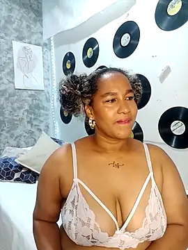 Snapshot of medusafox_ chatting on March 24, 4:28 am medusafox online show from March 24, 4:28 am