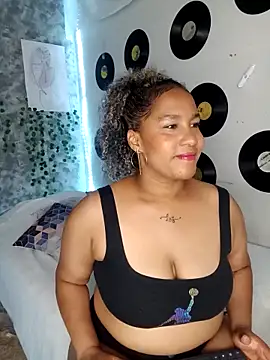 Snapshot of medusafox_ chatting on March 27, 4:40 am medusafox online show from March 27, 4:40 am