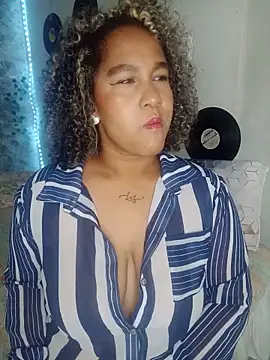 medusafox  online show from May 15, 4:30 am
