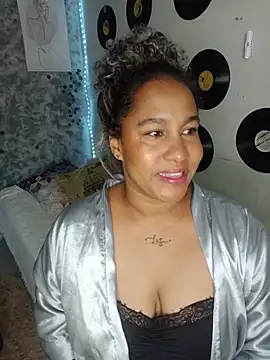 medusafox  online show from June 26, 5:12 am