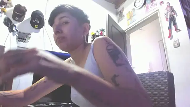 Snapshot of MIKEFONSE- chatting on March 5, 9:33 pm MIKEFONSE- online show from March 5, 9:33 pm