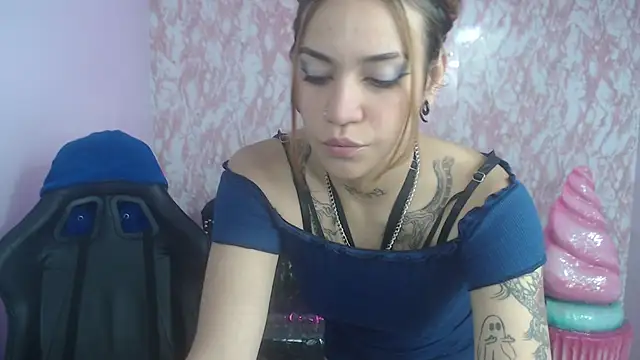 Snapshot of Andrea_ch01 chatting on March 12, 7:53 pm Andrea ch01 online show from March 12, 7:53 pm