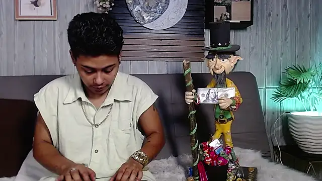 Noha  scott online show from March 17, 1:03 pm