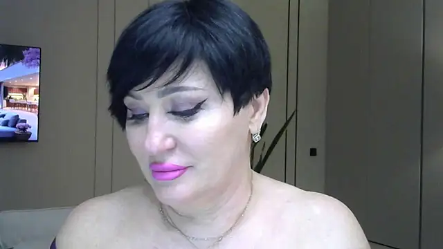 Kleotempt online show from May 11, 8:39 pm