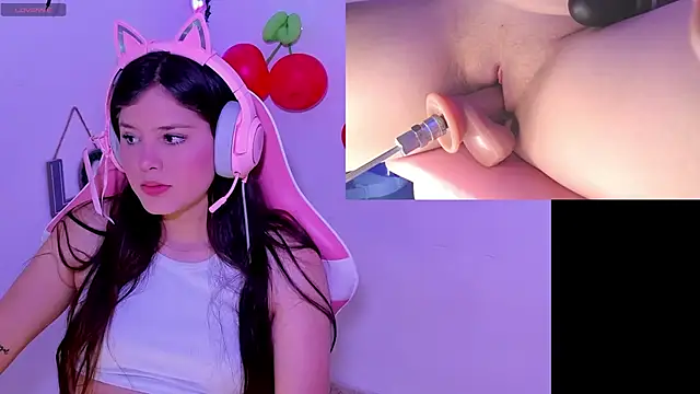 Snapshot of trianna_sweet chatting on April 6, 3:13 pm trianna sweet online show from April 6, 3:13 pm