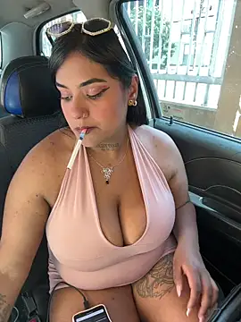 Snapshot of Nahomy_firee chatting on April 1, 7:11 pm Nahomy firee online show from April 1, 7:11 pm