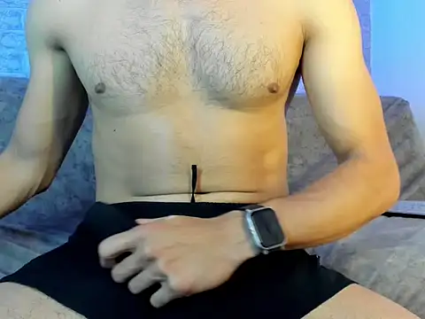 ValentinoGill online show from May 5, 12:07 am