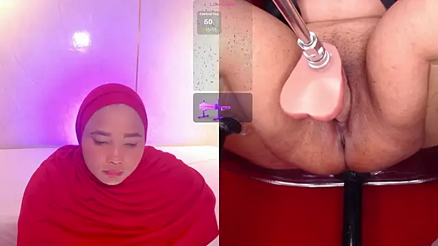 Snapshot of Camila-Rose chatting on April 2, 7:55 pm Camila-Rose online show from April 2, 7:55 pm