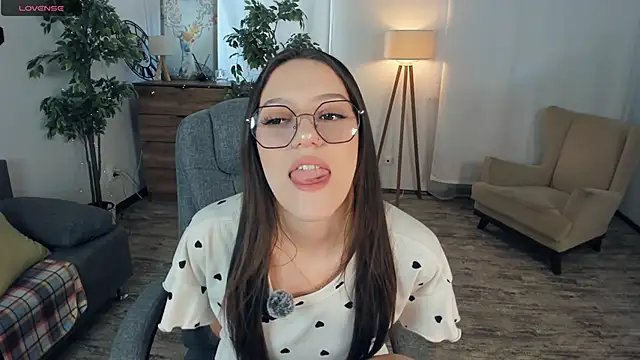 Snapshot of SammieMir chatting on March 23, 7:12 am SammieMir online show from March 23, 7:12 am