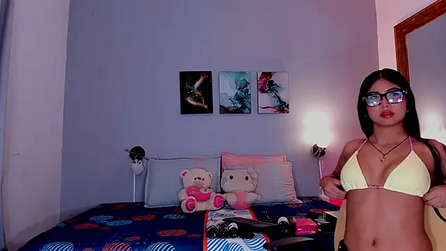 KimTaylorW online show from May 13, 2:31 am