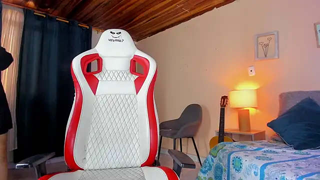 Exotic girl28 online show from March 31, 1:00 pm