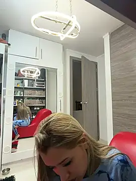 Snapshot of RubiaMorena chatting on March 9, 12:14 am RubiaMorena online show from March 9, 12:14 am