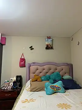 Snapshot of RubiaMorena chatting on March 15, 3:34 am RubiaMorena online show from March 15, 3:34 am