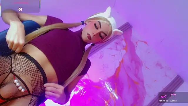 Snapshot of Gema_Jones_ chatting on March 30, 8:21 pm Gema Jones online show from March 30, 8:21 pm