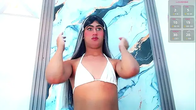 Snapshot of Emma_Boms chatting on March 28, 3:28 am Emma Boms online show from March 28, 3:28 am