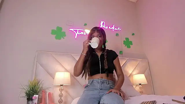 Snapshot of sheila_x chatting on March 15, 11:27 am sheila x online show from March 15, 11:27 am