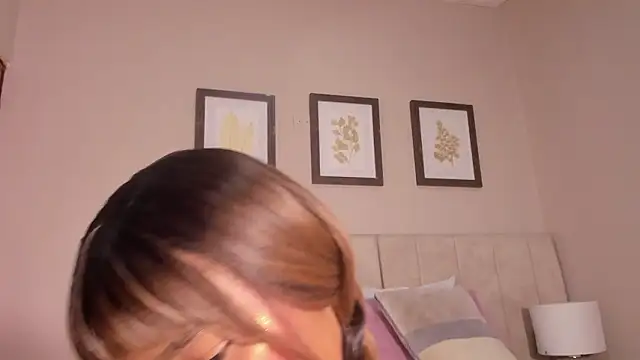 Snapshot of sheila_x chatting on March 21, 6:33 pm sheila x online show from March 21, 6:33 pm