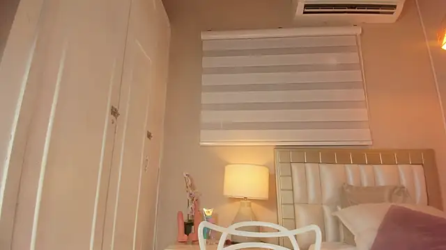 Snapshot of sheila_x chatting on March 27, 6:40 pm sheila x online show from March 27, 6:40 pm