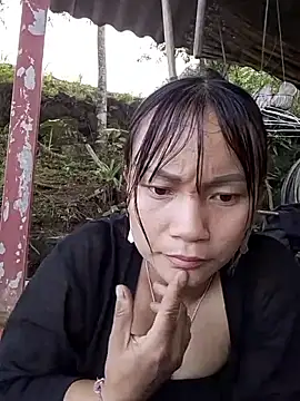 mami-rubi online show from May 4, 10:22 am