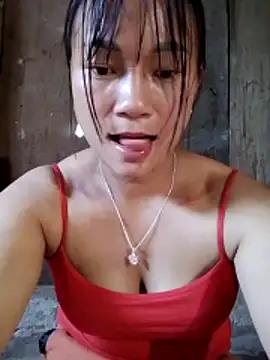 mami-rubi online show from May 6, 9:25 am