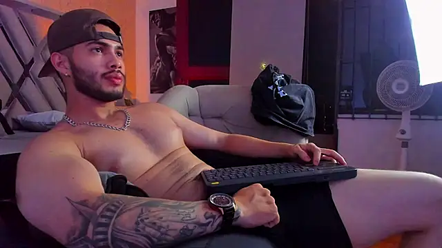 Vincentblack online show from May 16, 6:21 am
