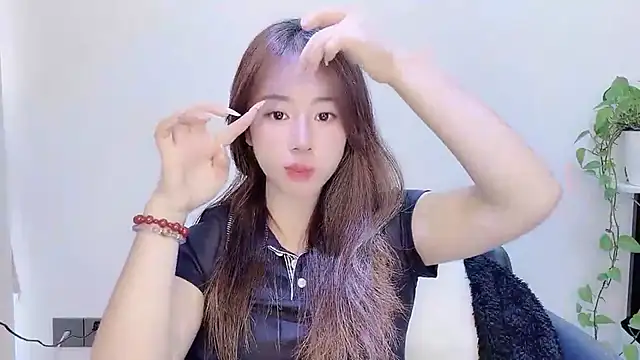 Baixi-01 online show from May 6, 4:19 am