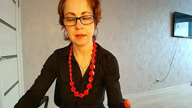 LioraWeiss online show from April 20, 8:39 am