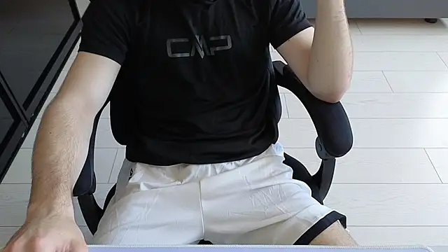 chantatummm online show from May 4, 2:46 pm