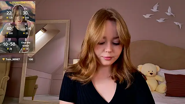 Snapshot of ElaraVance chatting on May 7, 5:02 am ElaraVance online show from May 7, 5:02 am
