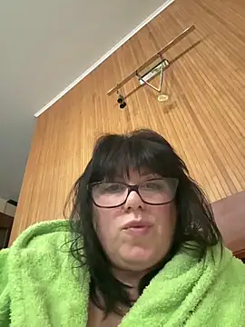 Snapshot of expensive_lady chatting on March 3, 7:53 pm expensive lady online show from March 3, 7:53 pm