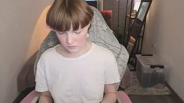  DreamLuna1  online show from March 11, 1:06 pm