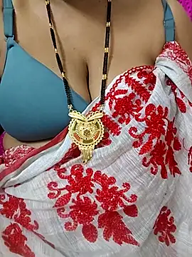 Snapshot of Sofiaa_09 chatting on March 31, 8:20 pm Sofiaa 09 online show from March 31, 8:20 pm