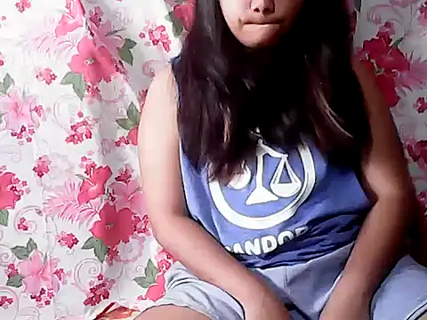 Snapshot of Flowerbebe chatting on March 2, 5:52 am Flowerbebe online show from March 2, 5:52 am