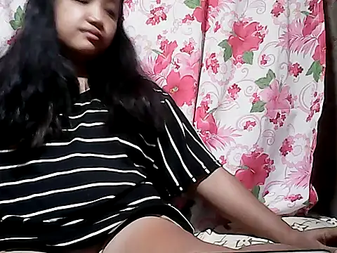 Snapshot of Flowerbebe chatting on March 2, 7:21 pm Flowerbebe online show from March 2, 7:21 pm